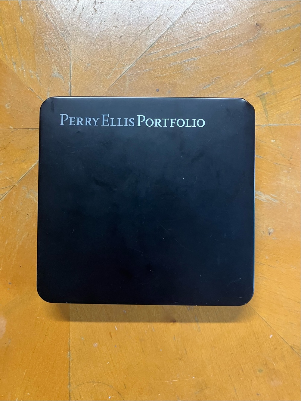 Perry Ellis Portfolio Black Leather Slimfold Wallet Gift Box